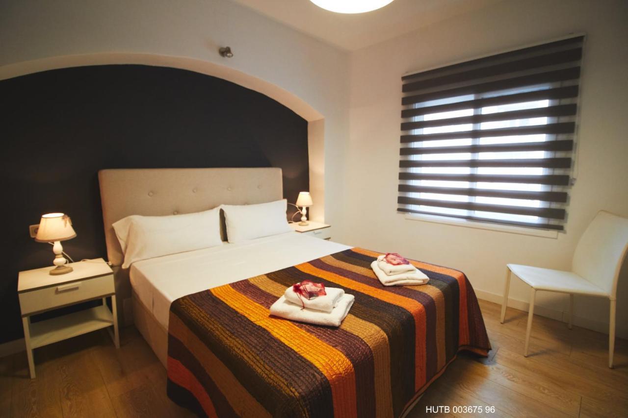 Alcam Alio Cine Apartment Barcelona Exterior photo